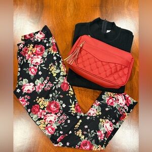 ❤️Floral Black Pant leggings, size Large